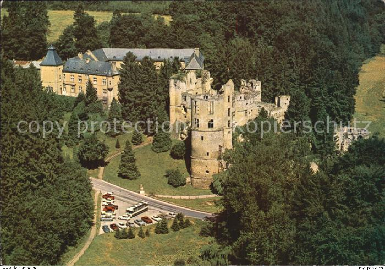 72548068 Beaufort_Befort_Luxembourg Fliegeraufnahme Chateau - Other & Unclassified