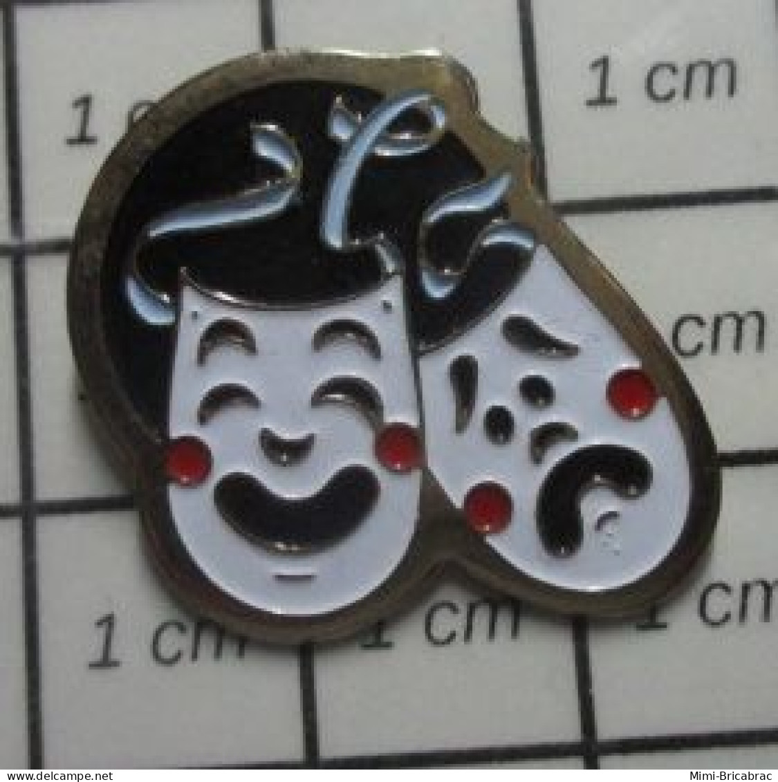711e Pin's Pins / Beau Et Rare / AUTRES / MASQUES COMEDIE TRAGEDIE THEATRE - Other & Unclassified