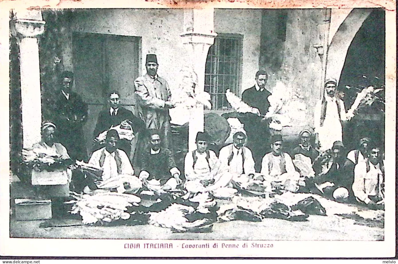 1919-LIBIA Lavoranti Di Penne Di Struzzo Viaggiata Affrancata Leoni Sopr. C.10 M - Libye