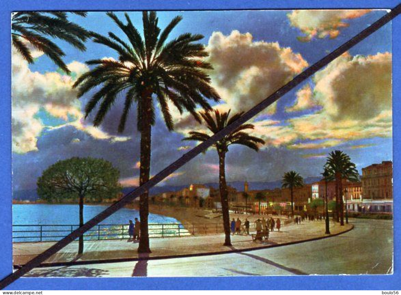 lots en vrac ( Alpes Maritimes) -  50  CARTES POSTALES- du -( 06/ Alpes Maritime )- écrites ou Pas.