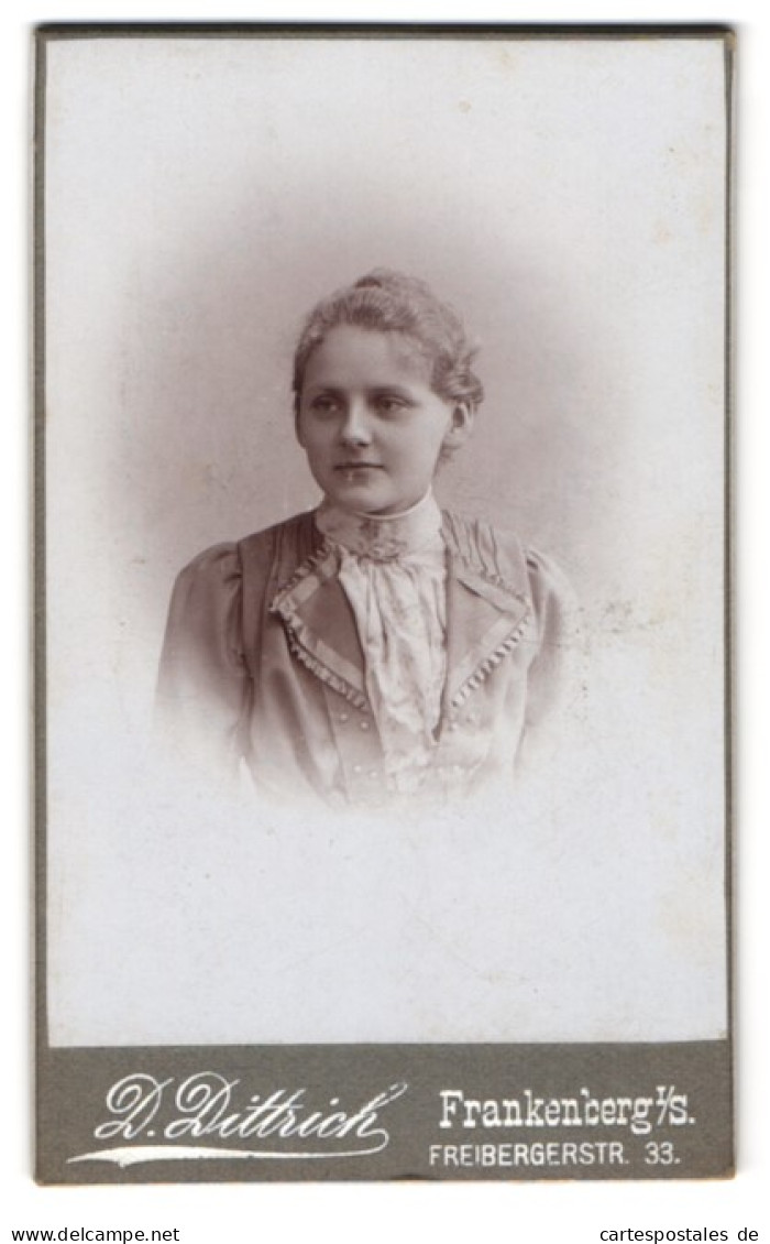 Fotografie D. Dittrich, Frankenberg, Freibergerstr. 33, Junge Dame In Hübscher Kleidung  - Personnes Anonymes