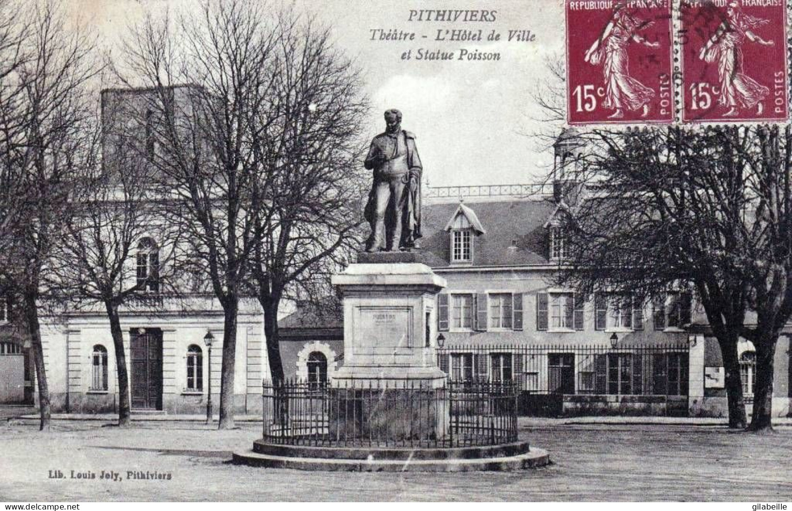 45 - Loiret - PITHIVIERS - Le Theatre - L Hotel De Ville Et La Statue Poisson - Pithiviers