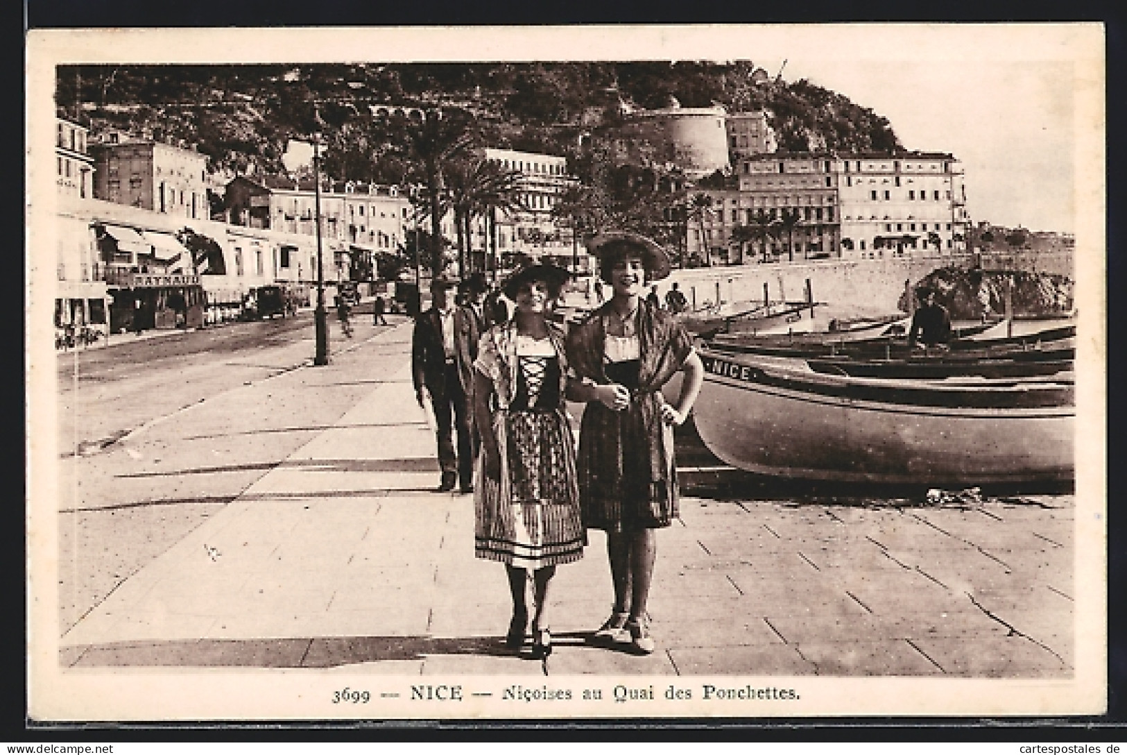 CPA Nice, Nicoises Au Quai Des Ponchettes  - Autres & Non Classés