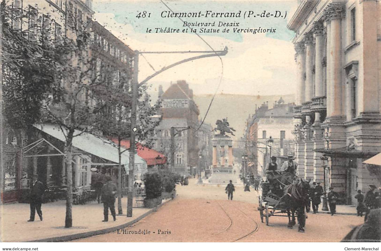 CLERMONT FERRAND - Boulevard Desaix - Le Théâtre Et La Statue De Vercingétorix - Très Bon état - Clermont Ferrand