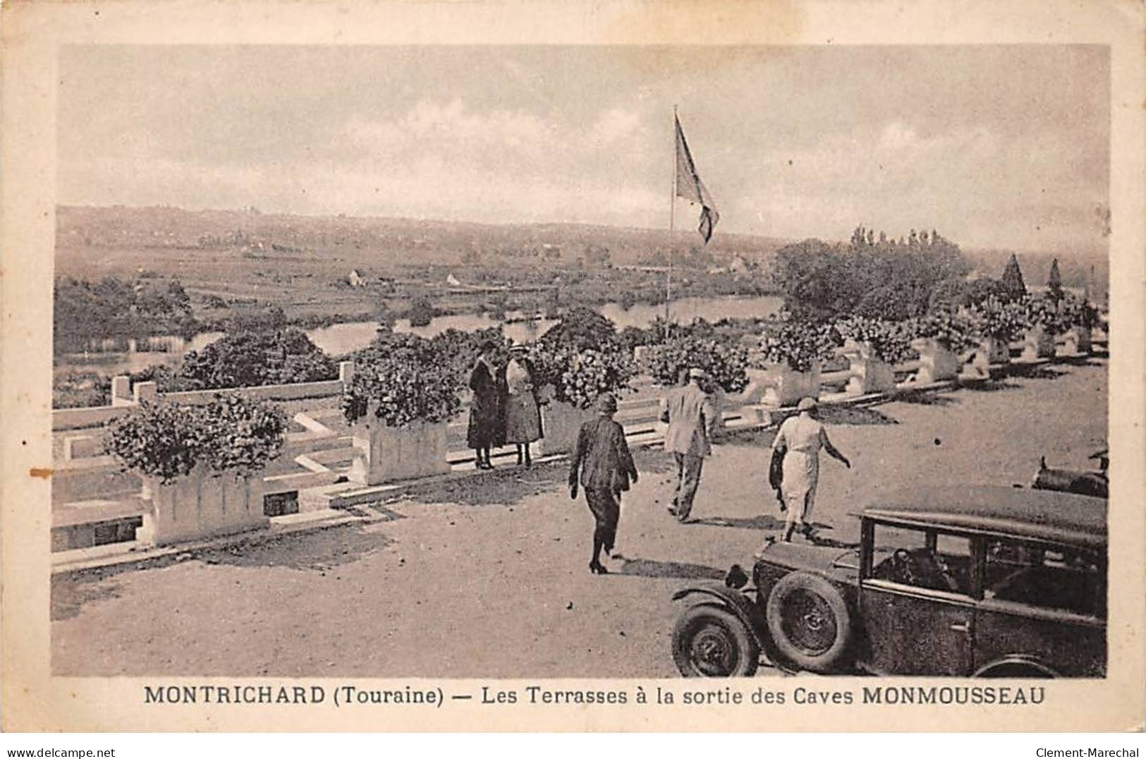 MONTRICHARD - Les Terrasses à La Sortie Des Caves Monmousseau - Très Bon état - Montrichard