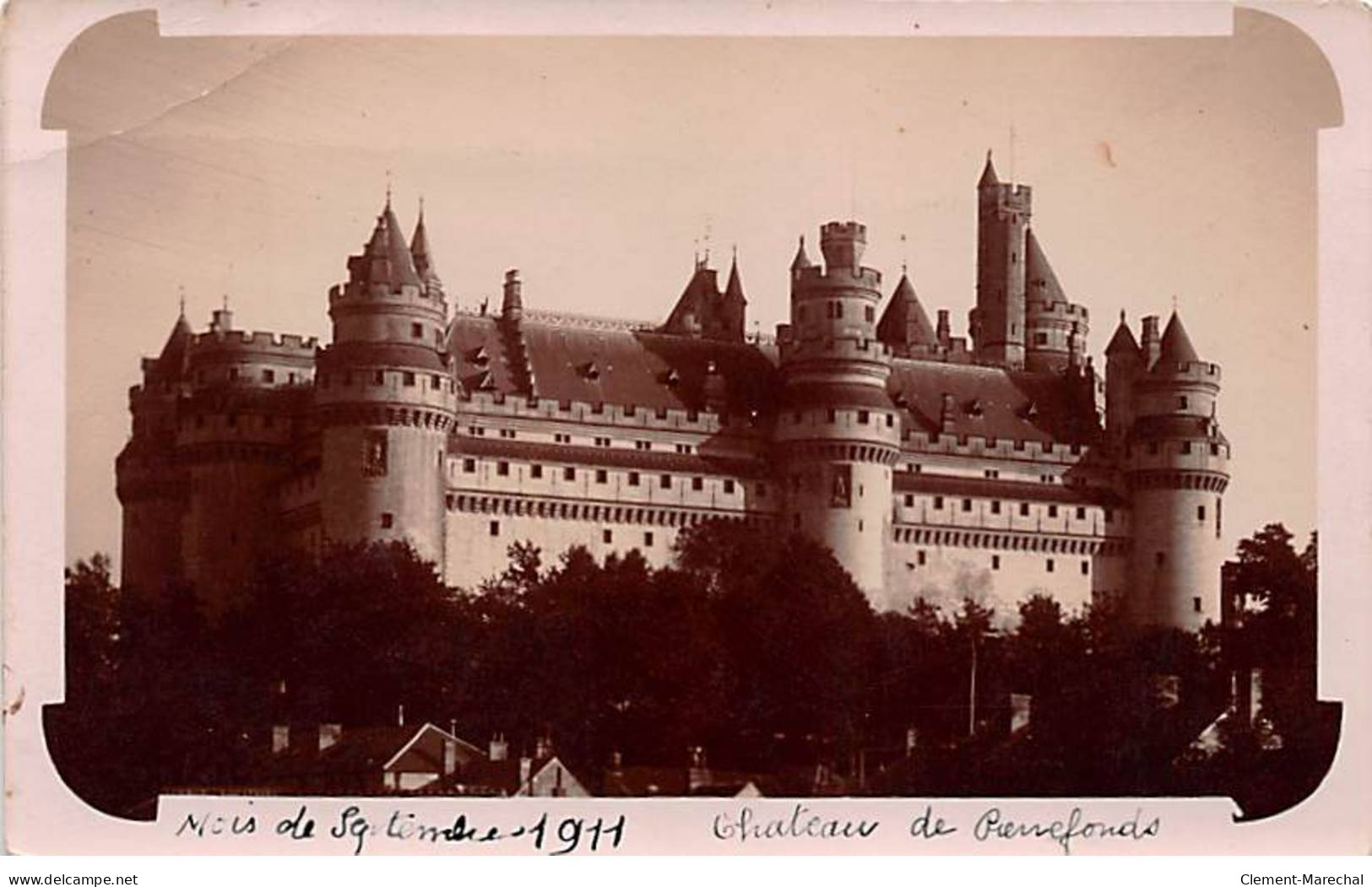 Château De PIERREFONDS - 1911 - Carte Photo - état - Pierrefonds