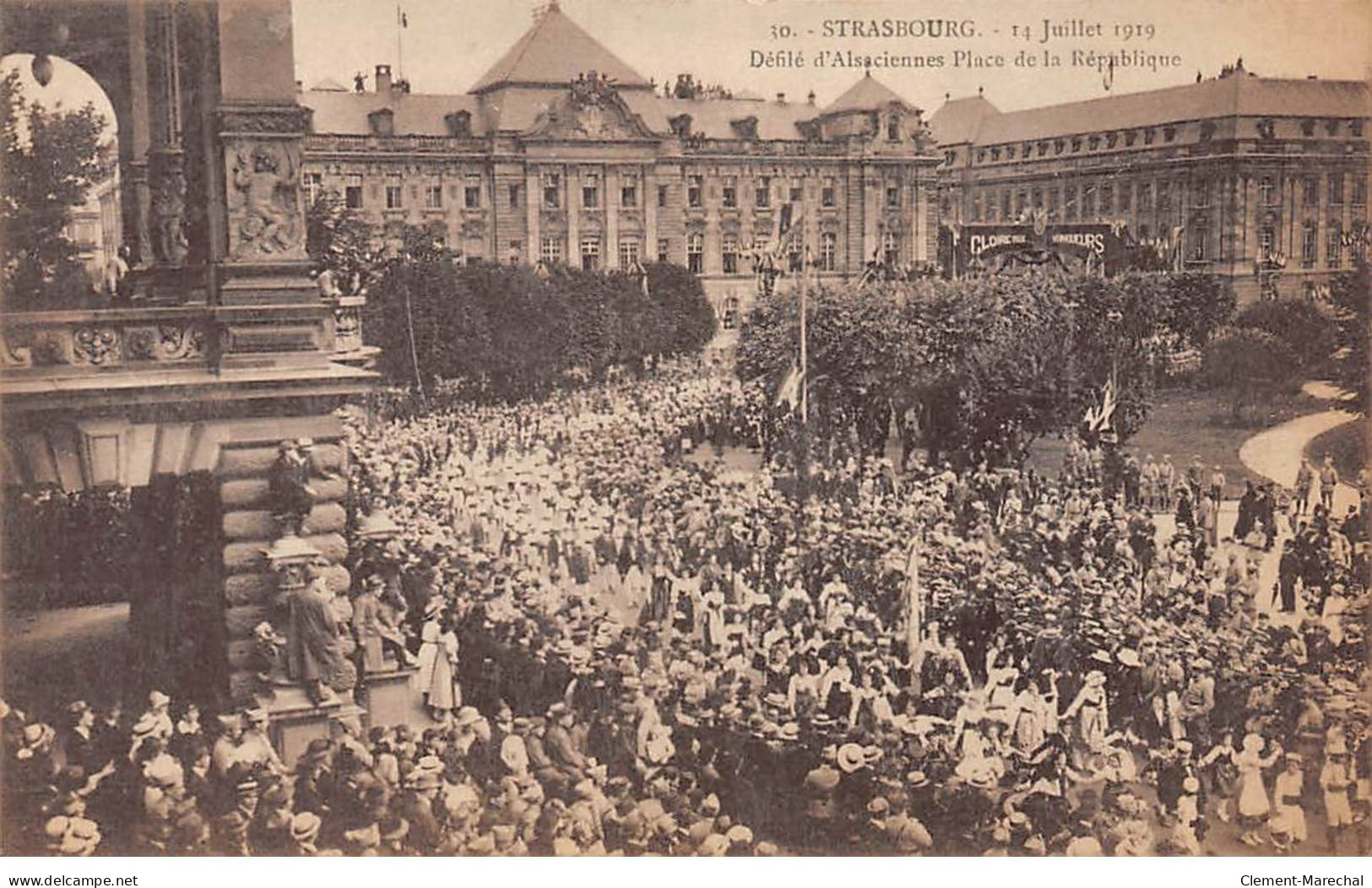 STRASBOURG - 14 Juillet 1919 - Défilé D'Alsacienne Place De La République - Très Bon état - Strasbourg