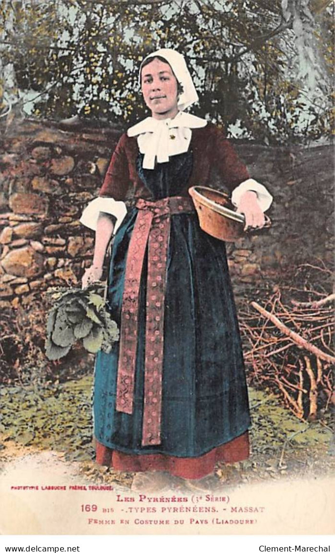 Types Pyrénéens - MASSAT - Femme En Costume Du Pays - Très Bon état - Autres & Non Classés