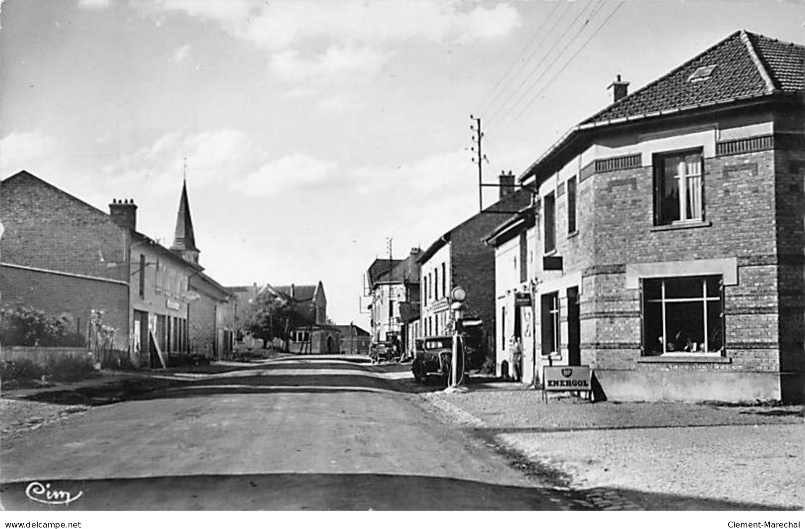 MONTHOIS - Route De Saint Ménéhould - Très Bon état - Other & Unclassified