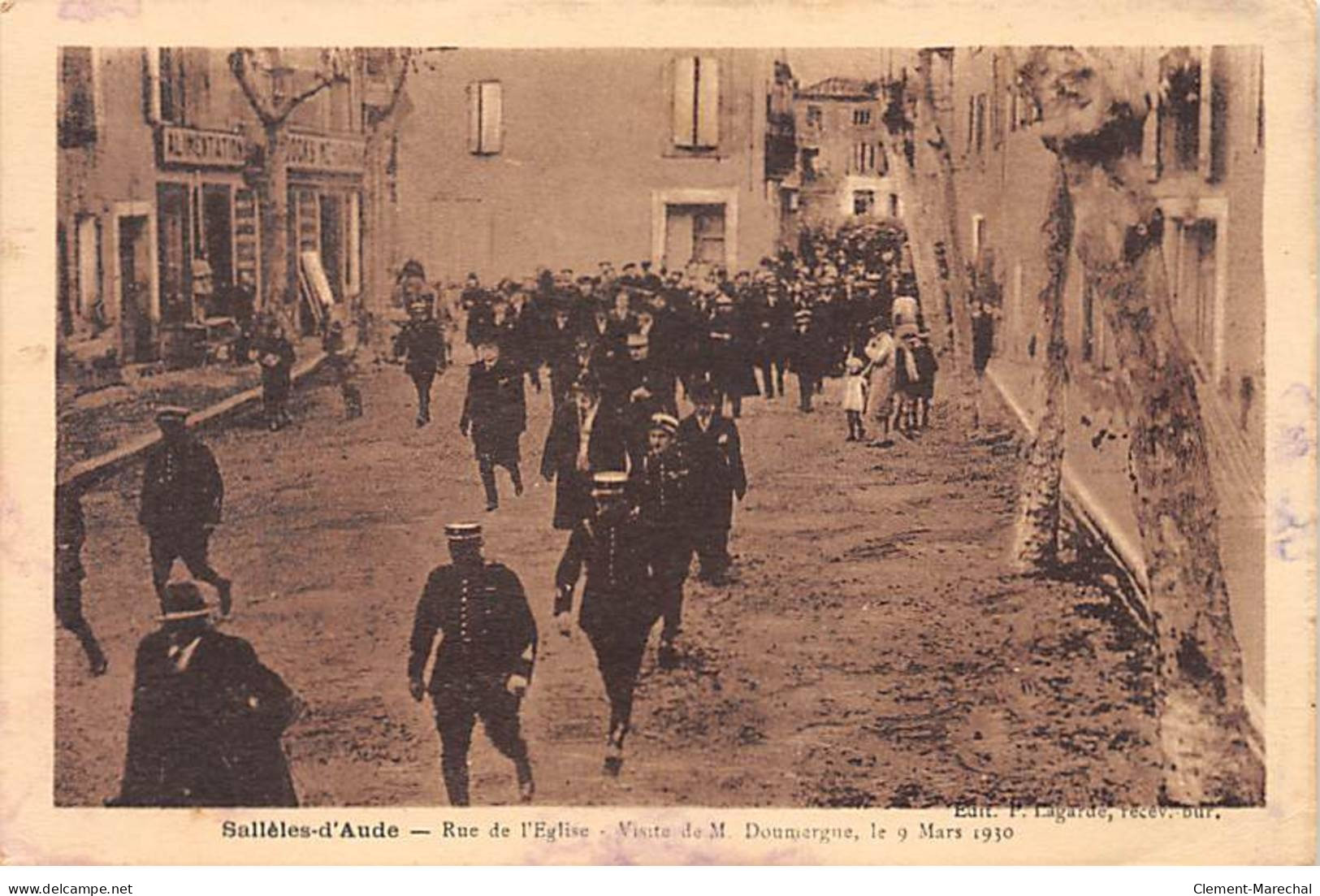 SALLELES D'AUDE - Rue De L'Eglise - Visite De M. Doumergue, Le 9 Mars 1930 - état - Salleles D'Aude