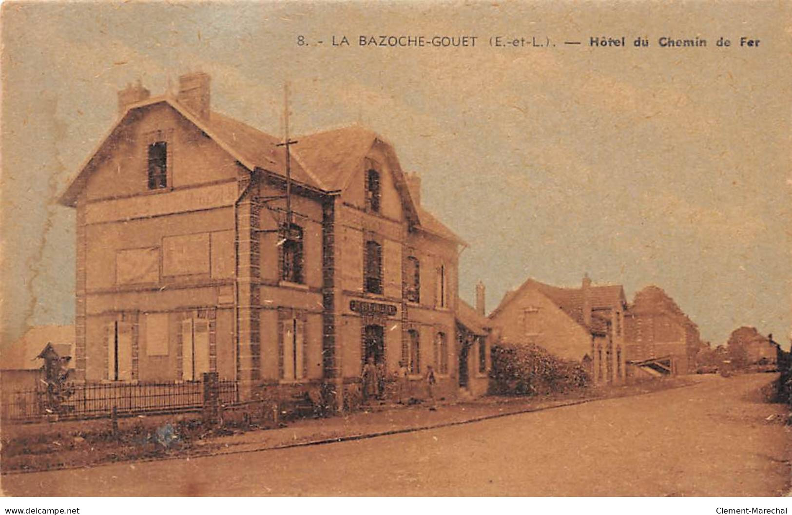 LA BAZOCHE GOUET - Hôtel Du Chemin De Fer - Très Bon état - Autres & Non Classés