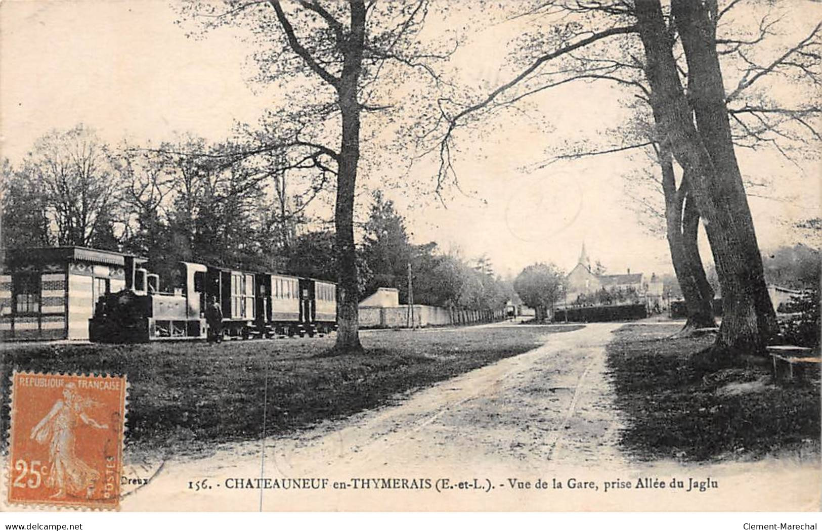 CHATEAUNEUF EN THYMERAIS - Vue De La Gare, Prise Allée Du Jaglu - état - Châteauneuf