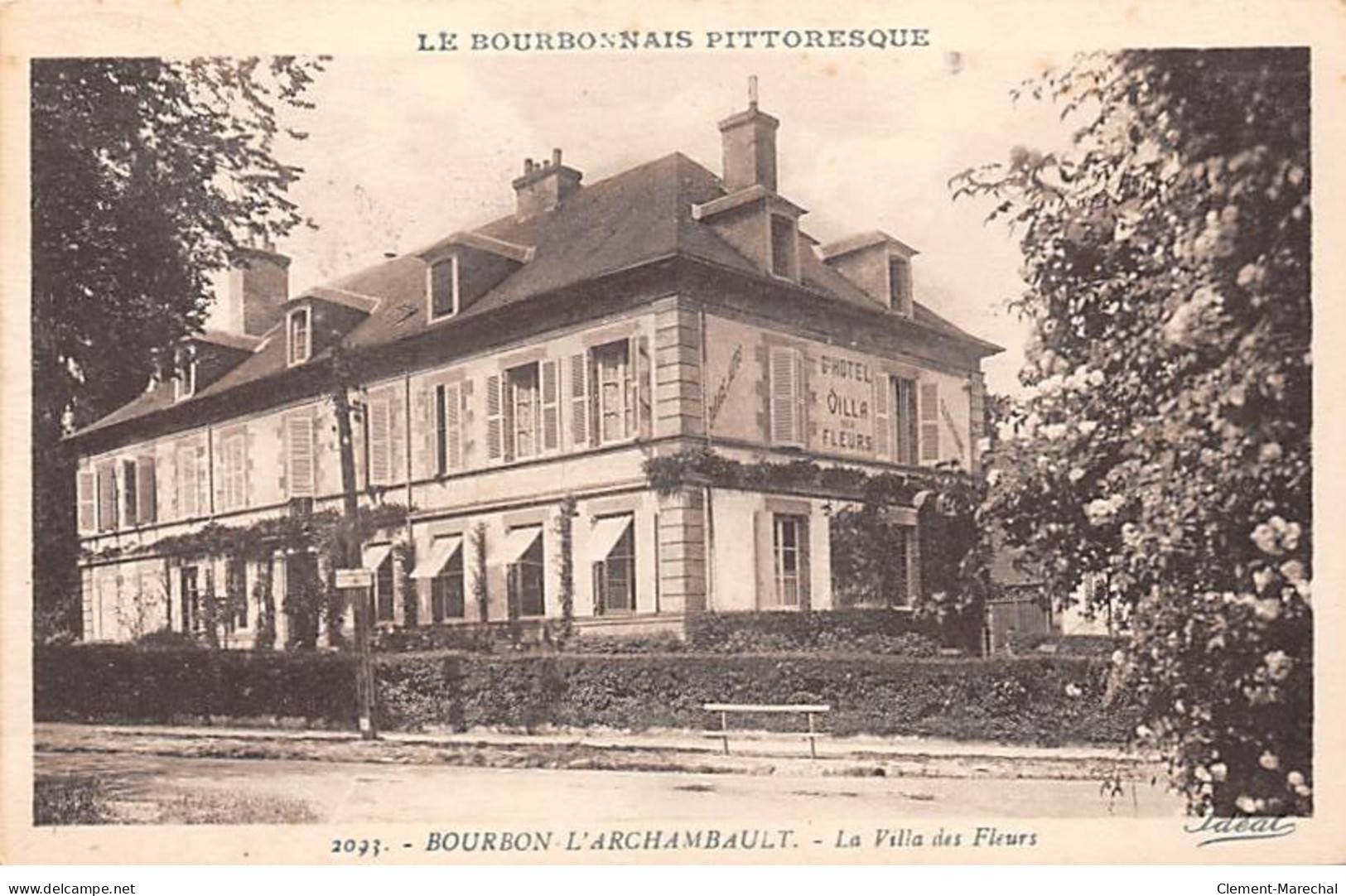 BOURBON L'ARCHAMBAULT - La Villa Des Fleurs - Très Bon état - Bourbon L'Archambault