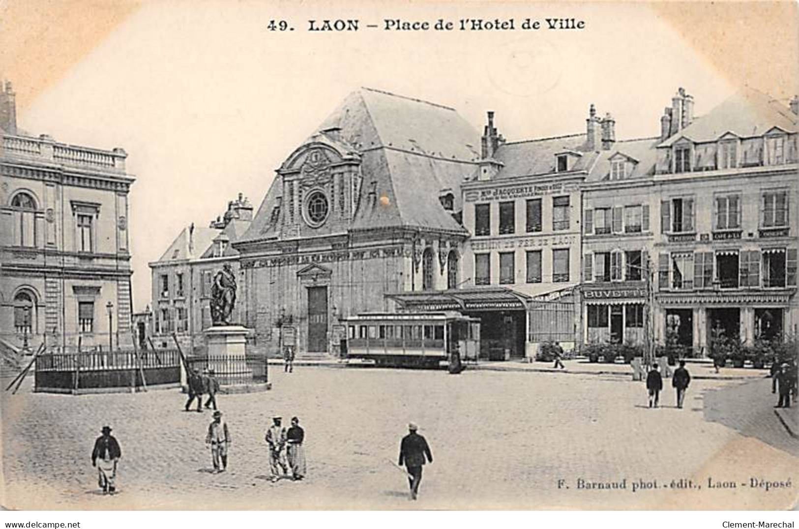 LAON - Place De L'Hôtel De Ville - Très Bon état - Laon