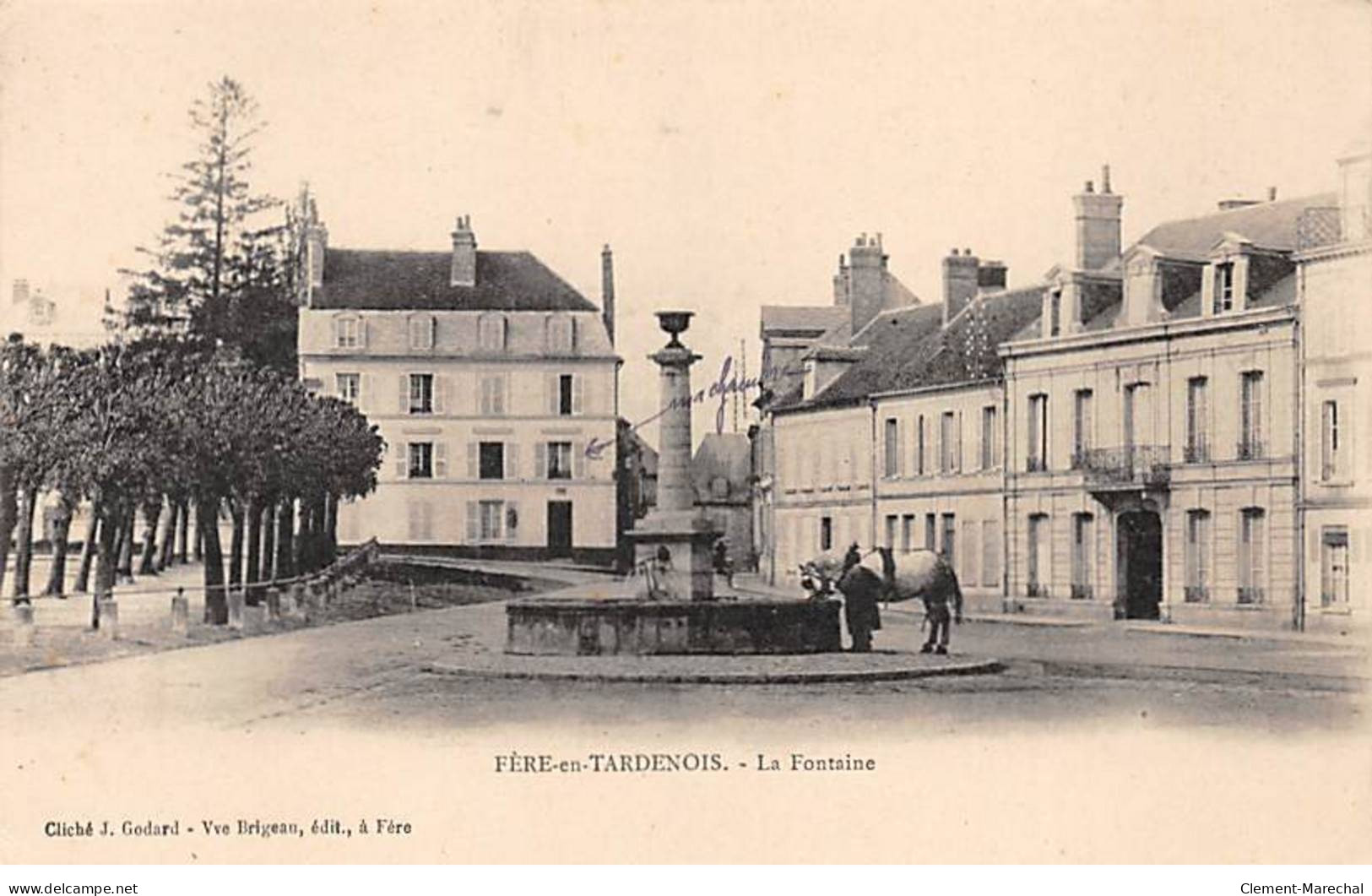 FERE EN TARDENOIS - La Fontaine - Très Bon état - Fere En Tardenois