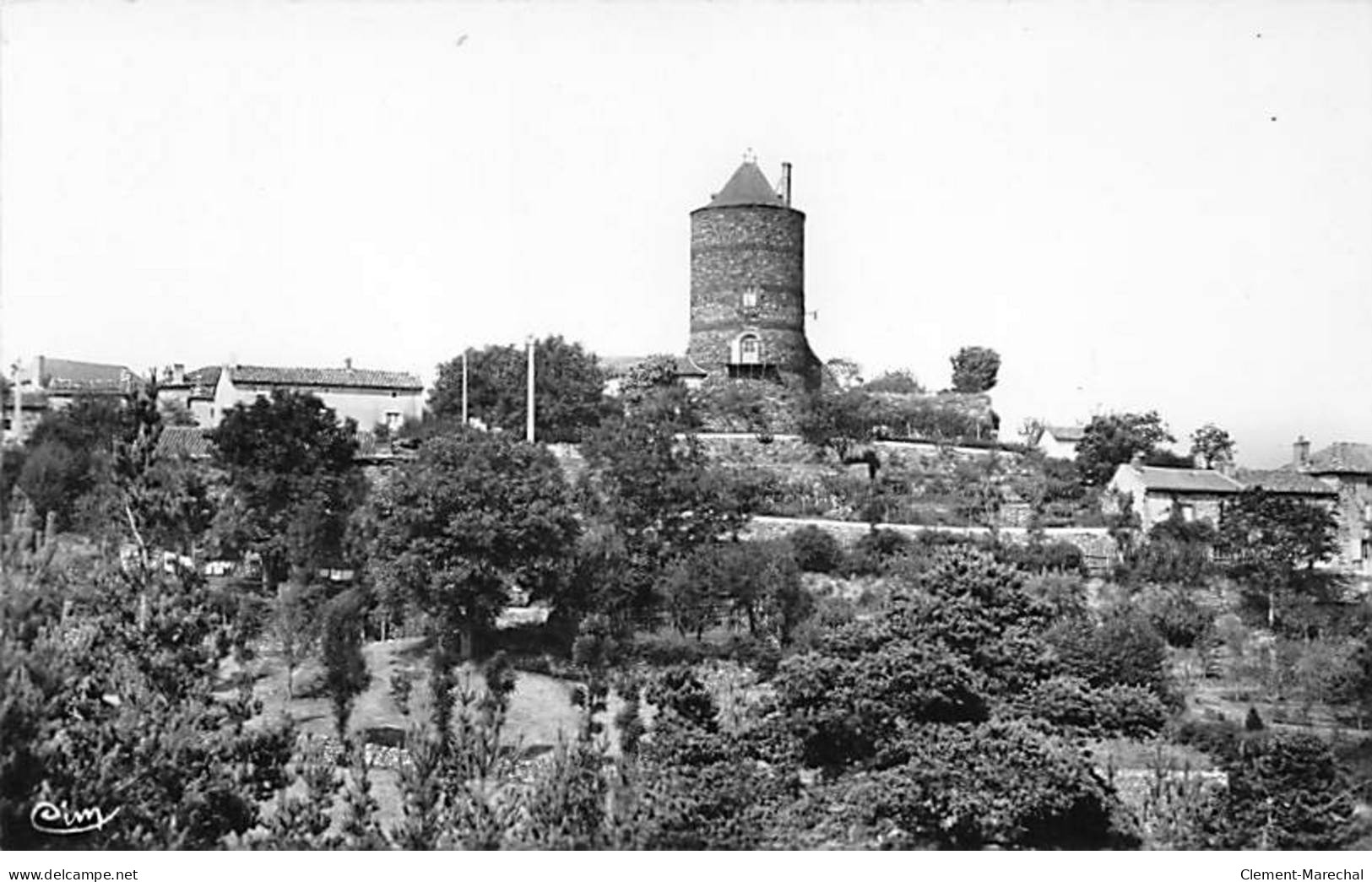 RUYNES EN MARGERIDE - Château De Ruynes - Très Bon état - Andere & Zonder Classificatie