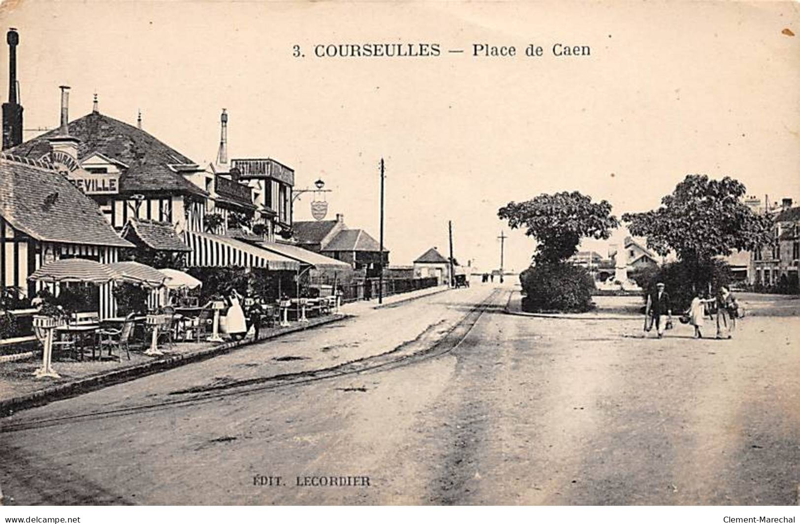 COURSEULLES - Place De Caen - état - Courseulles-sur-Mer