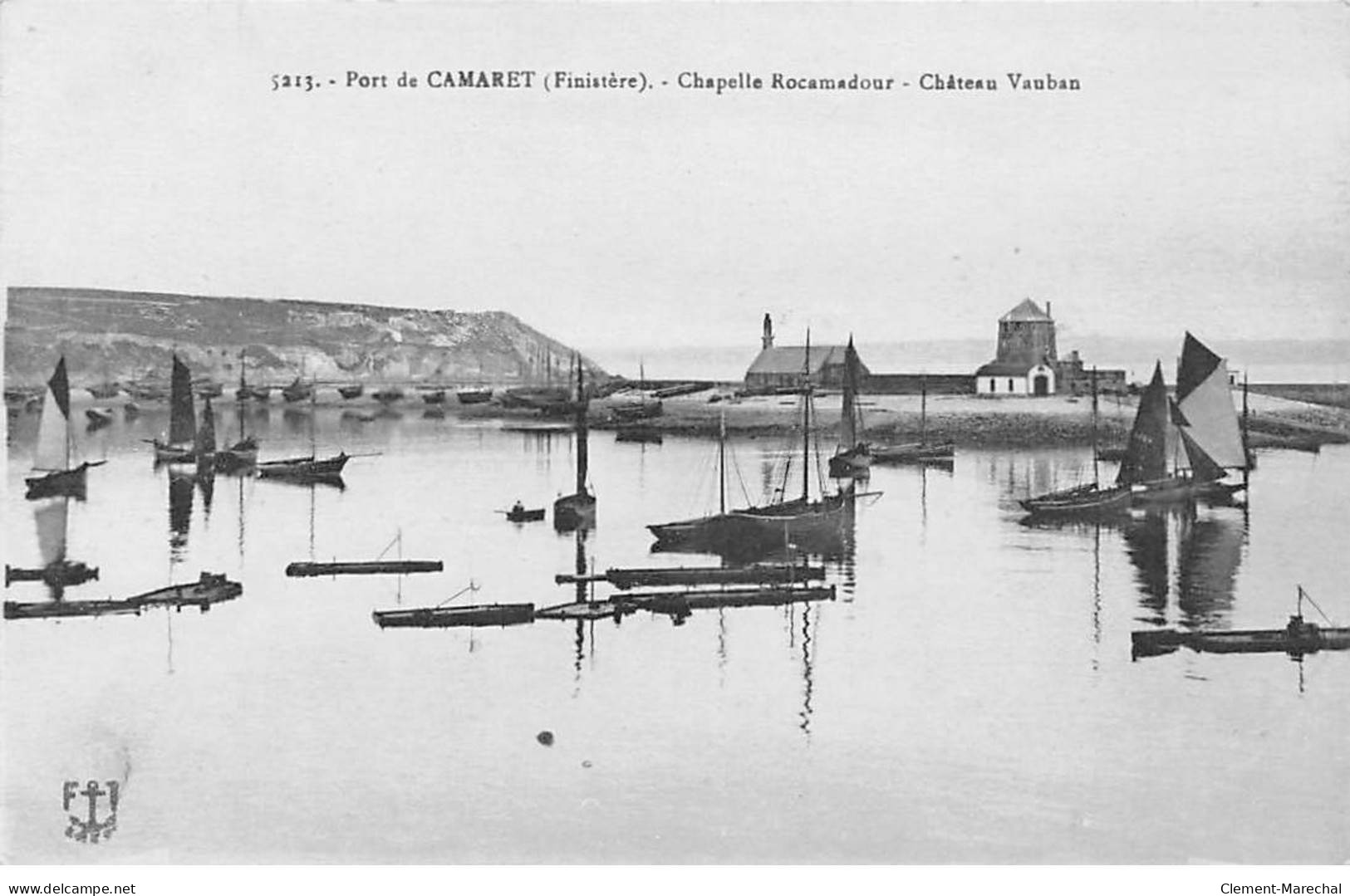 Port De CAMARET - Chapelle Rocamadour - Château Vauban - Très Bon état - Camaret-sur-Mer