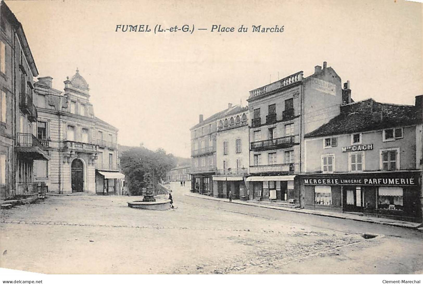 FUMEL - Place Du Marché - Très Bon état - Fumel