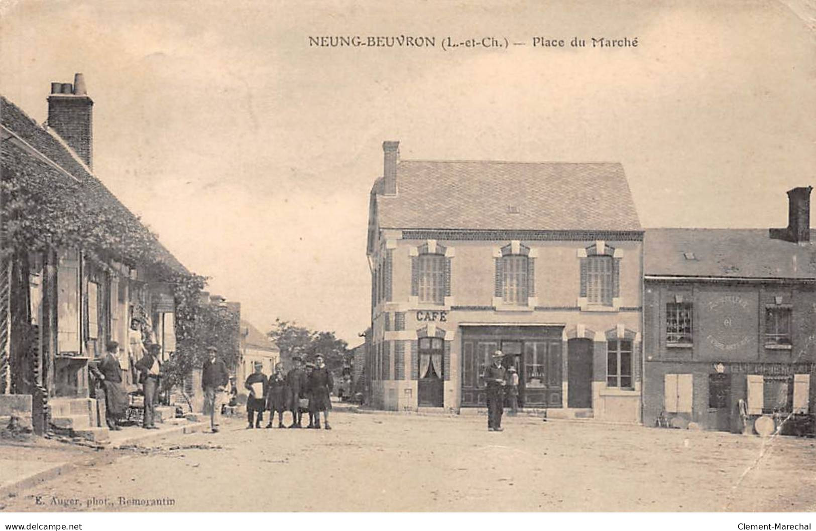 NEUNG BEUVRON - Place Du Marché - Très Bon état - Neung Sur Beuvron