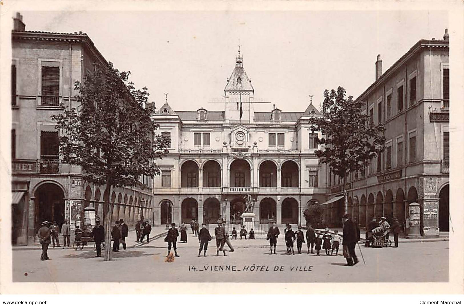 VIENNE - Hôtel De Ville - état - Vienne