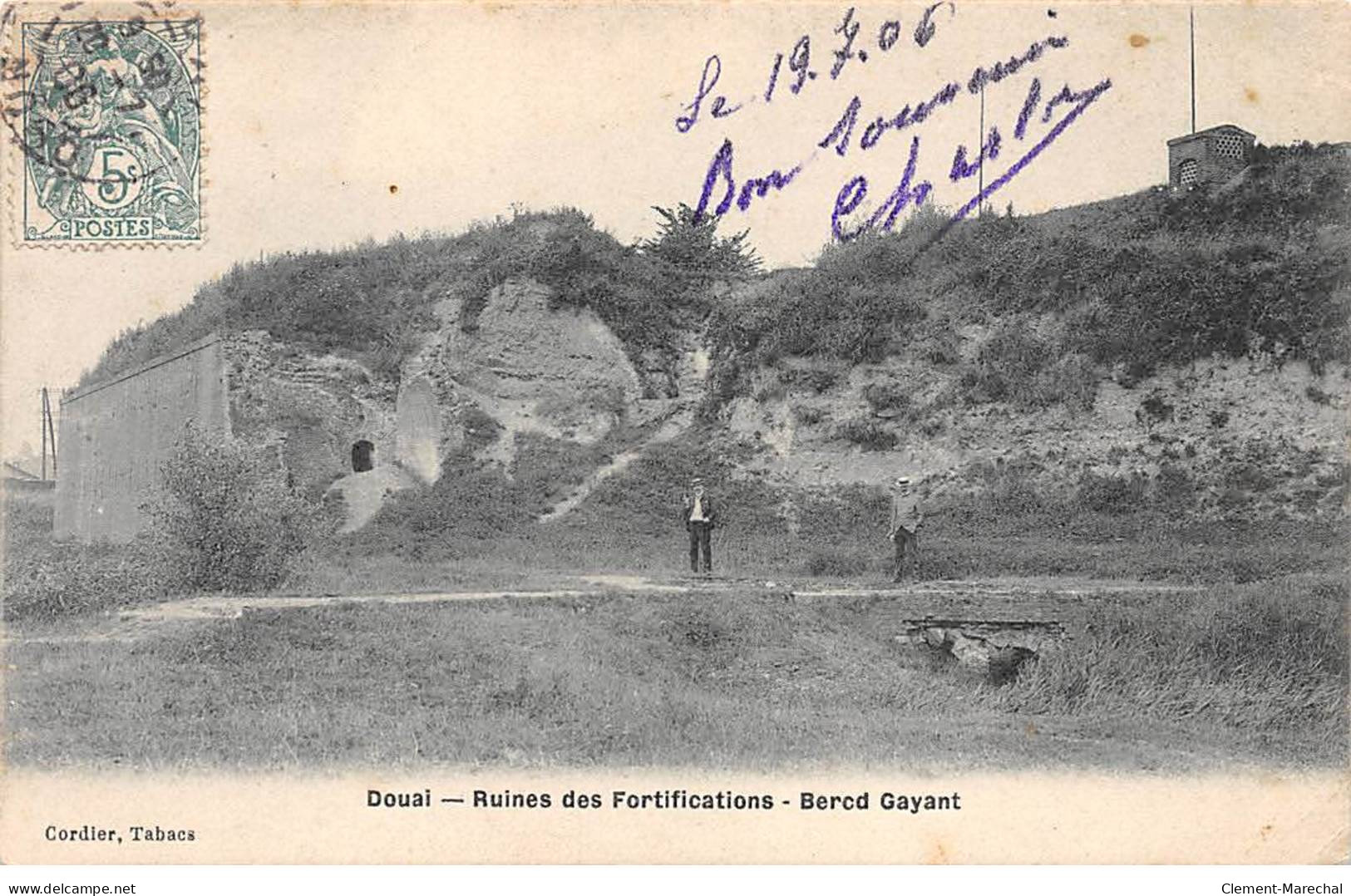 DOUAI - Ruines Des Fortifications - Bercs Gayant - Très Bon état - Douai
