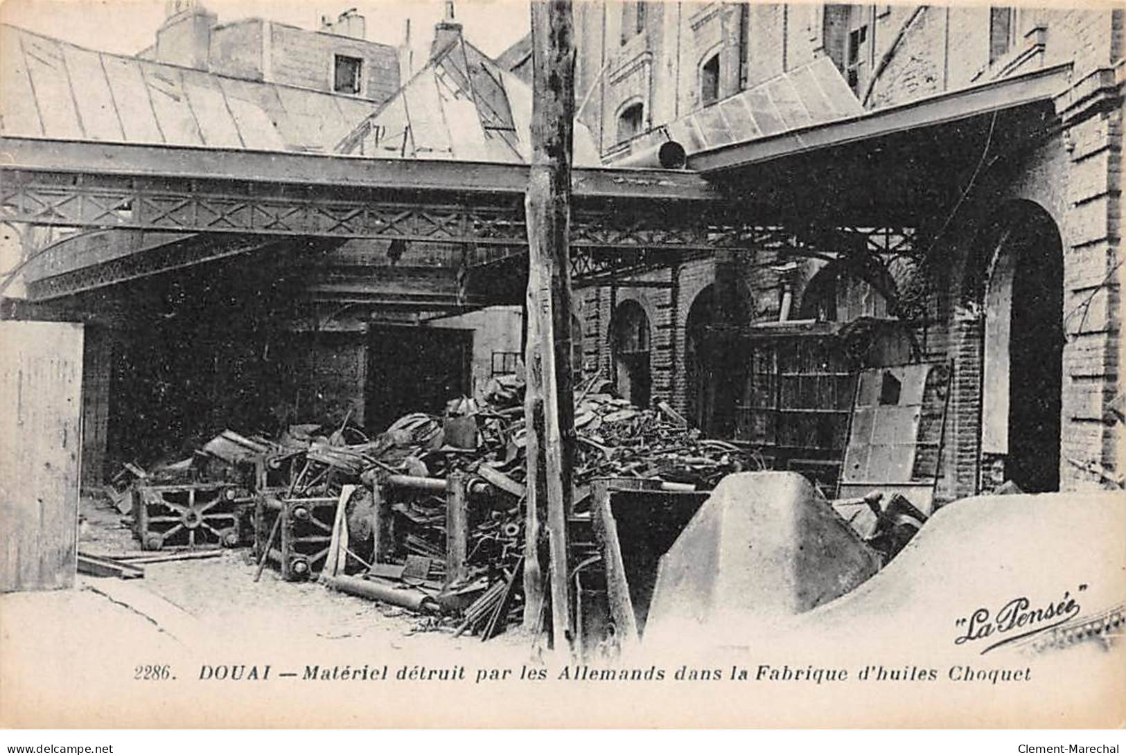 DOUAI - Matériel Détruit Par Les Allemands Dans La Fabrique D'Huiles Choquet - Très Bon état - Douai