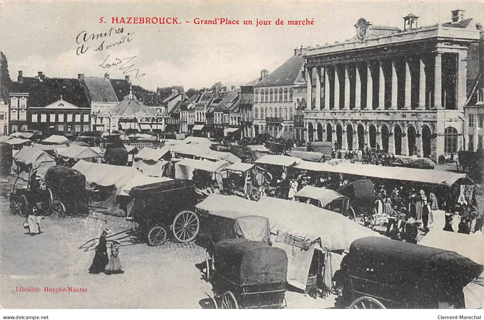 HAZEBROUCK - Grand Place Un Jour De Marché - Très Bon état - Hazebrouck