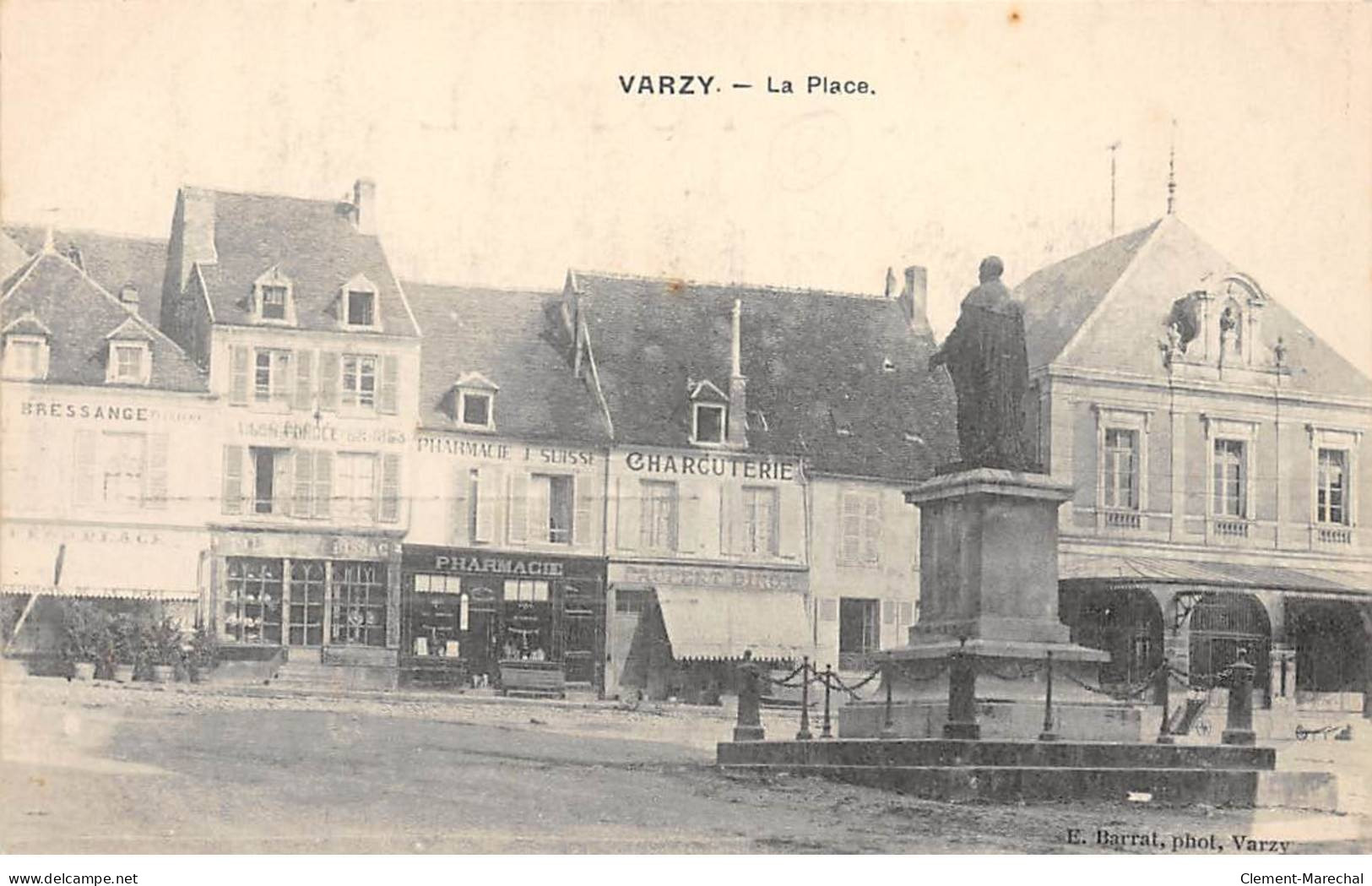 VARZY - La Place - Très Bon état - Autres & Non Classés