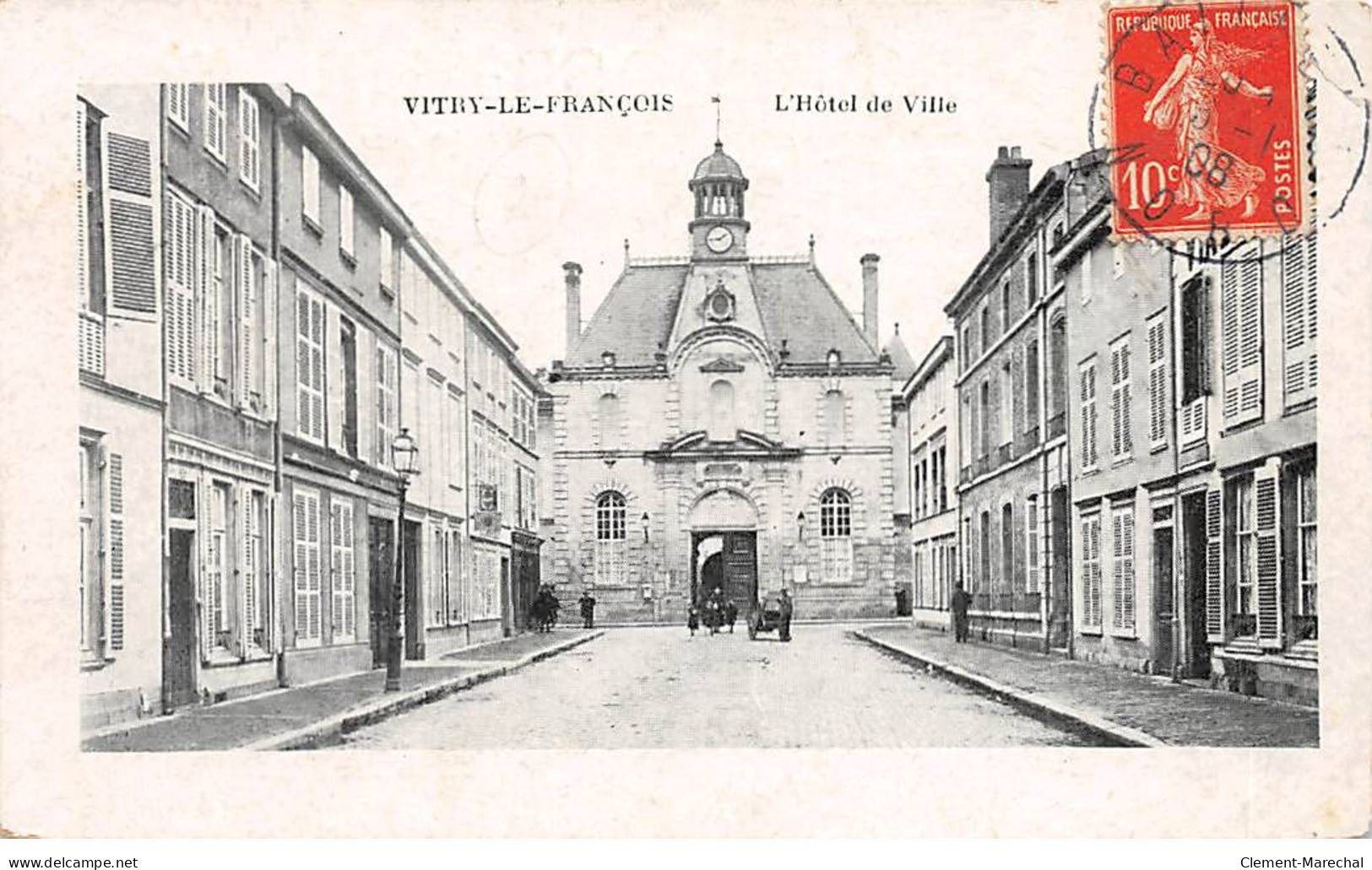 VITRY LE FRANCOIS - L'Hôtel De Ville - état - Vitry-le-François