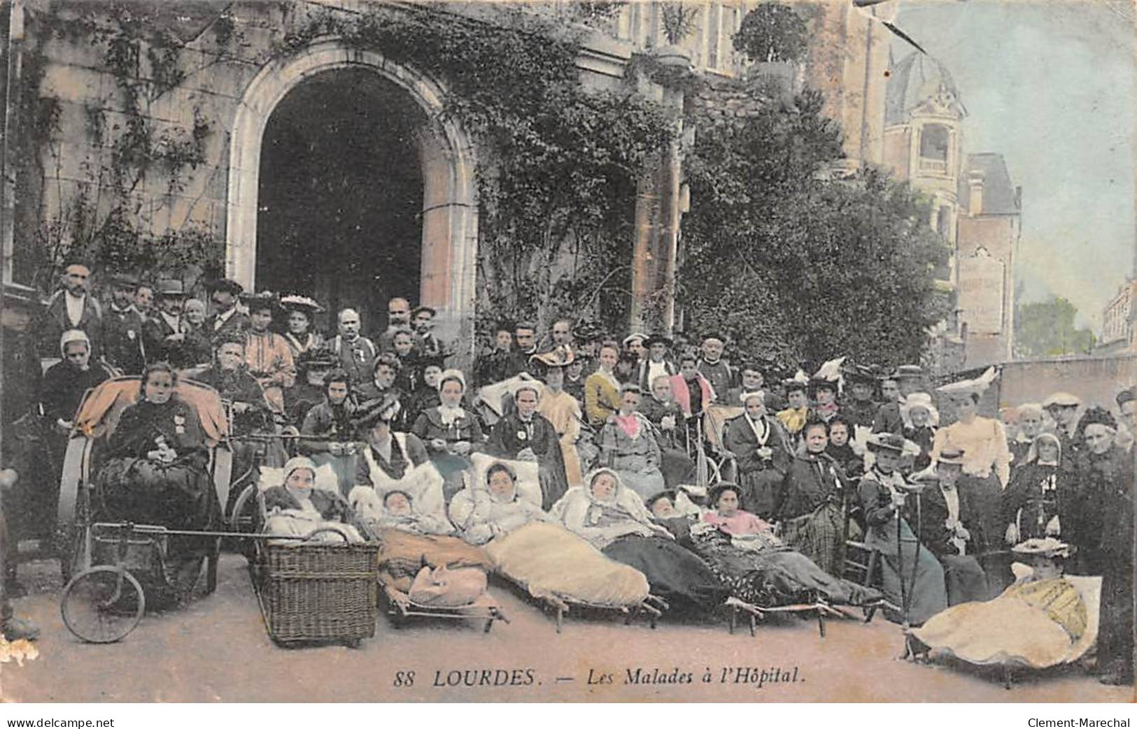 LOURDES - Les Malades à L'Hôpital - Très Bon état - Lourdes