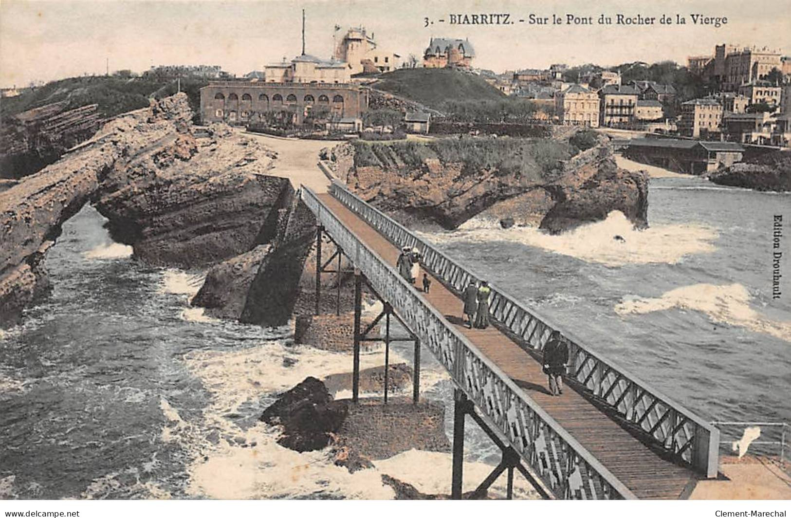 BIARRITZ - Sur Le Pont Du Rocher De La Vierge - Très Bon état - Biarritz