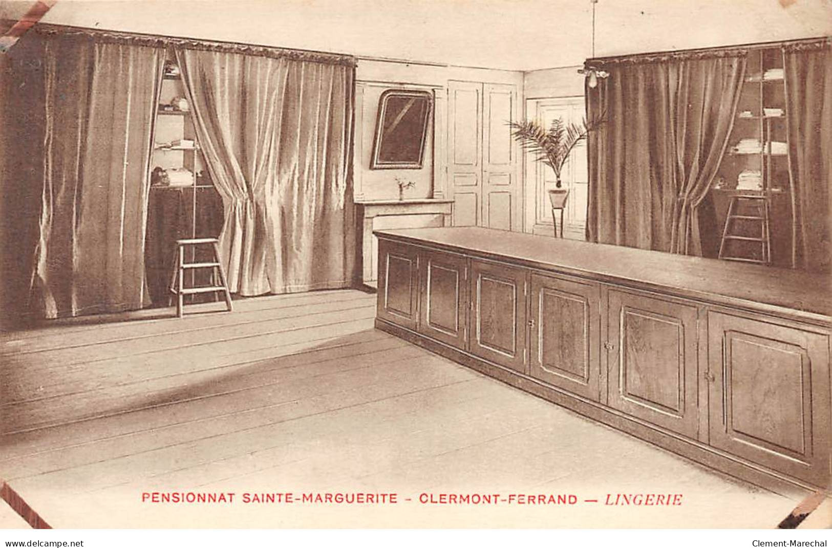 CLERMONT FERRAND - Pensionnat Sainte Marguerite - Lingerie - Très Bon état - Clermont Ferrand