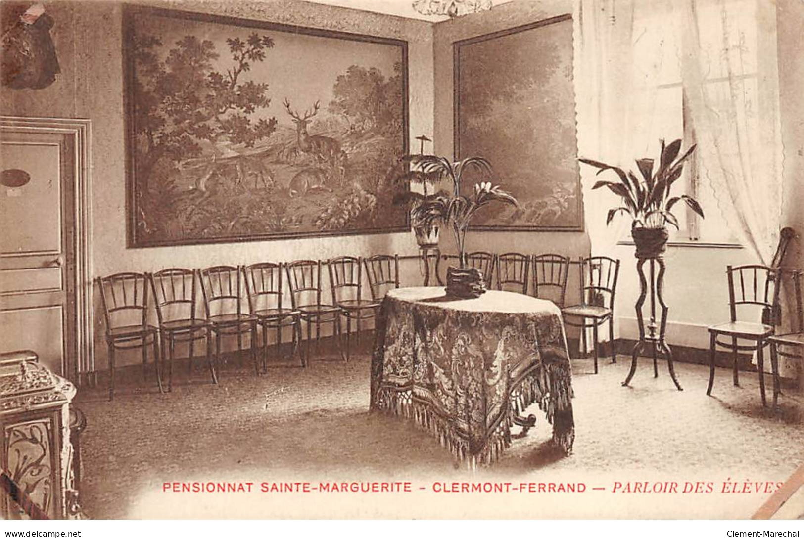 CLERMONT FERRAND - Pensionnat Sainte Marguerite - Parloir Des Elèves - état - Clermont Ferrand