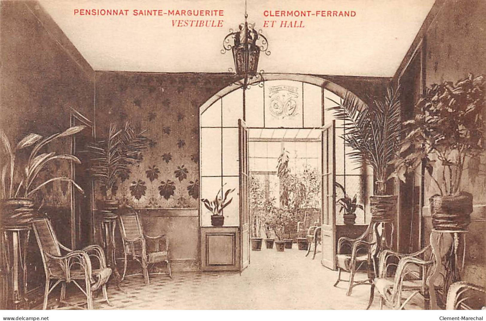 CLERMONT FERRAND - Pensionnat Sainte Marguerite - Vestibule Et Hall - Très Bon état - Clermont Ferrand