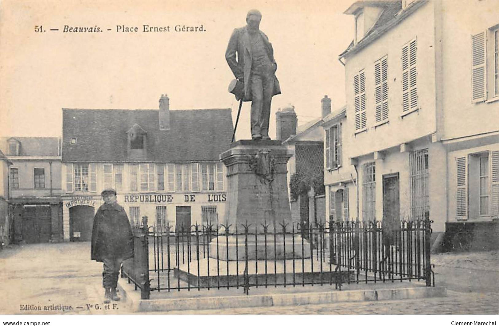BEAUVAIS - Place Ernest Gérard - Très Bon état - Beauvais