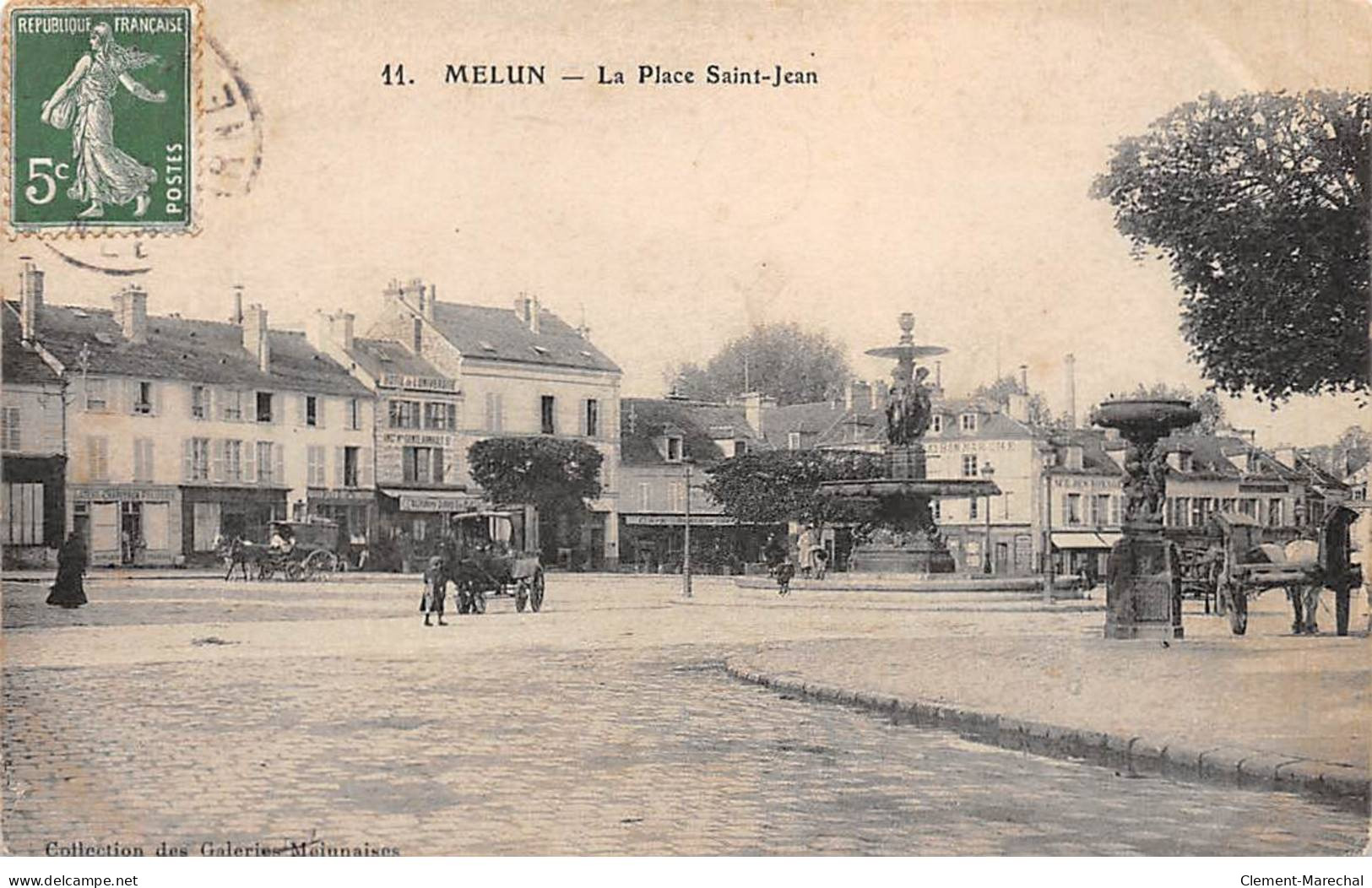 MELUN - La Place Saint Jean - Très Bon état - Melun