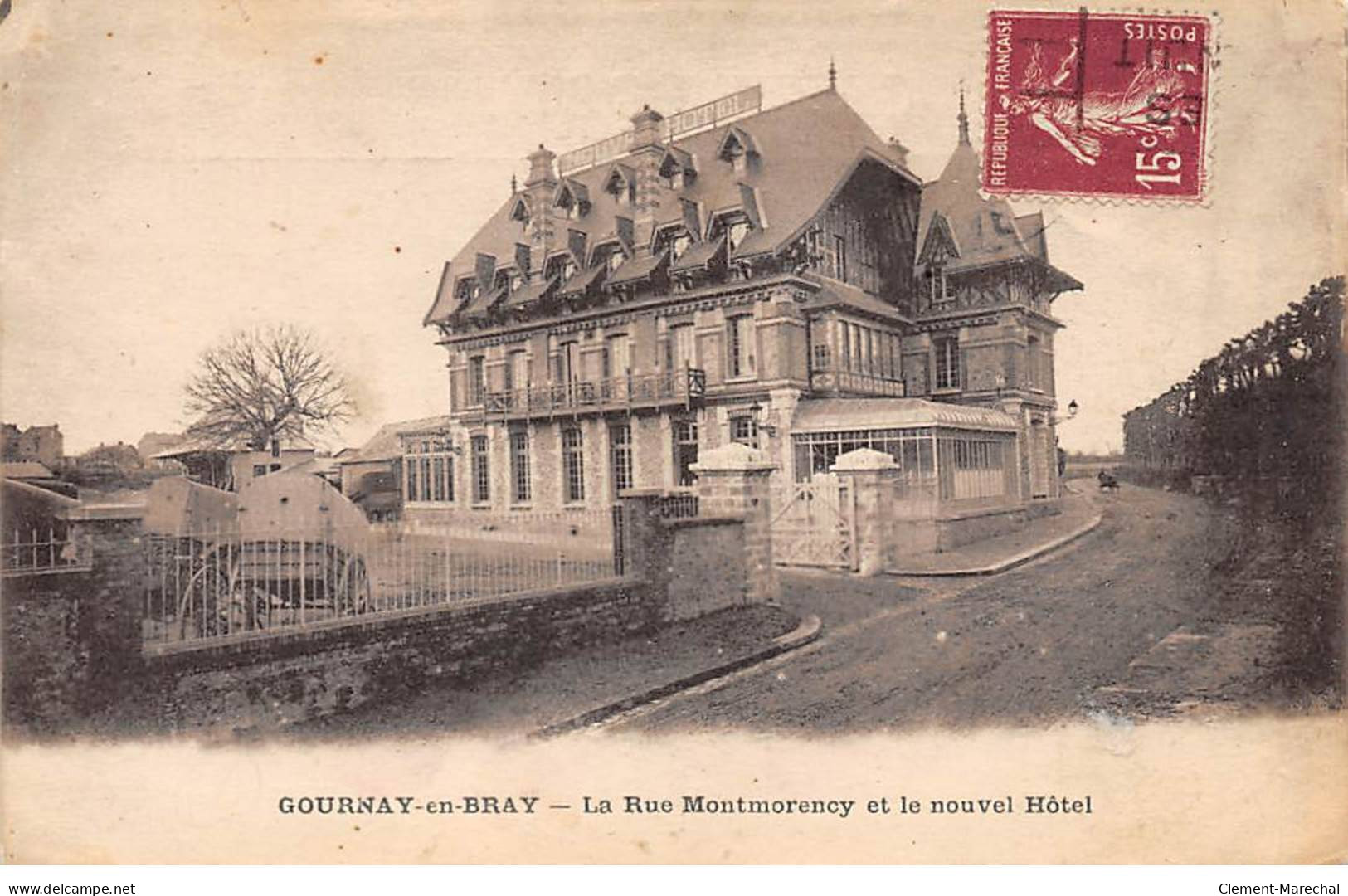 GOURNAY EN BRAY - La Rue Montmorency Et Le Nouvel Hôtel - Très Bon état - Gournay-en-Bray