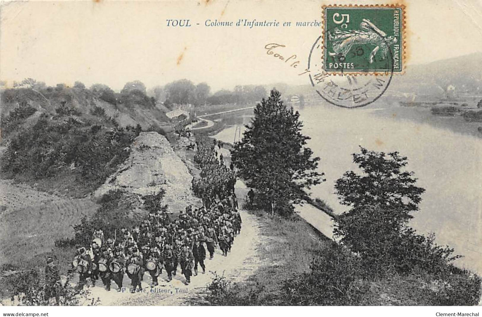 TOUL - Colonne D'Infanterie En Marche - Très Bon état - Toul