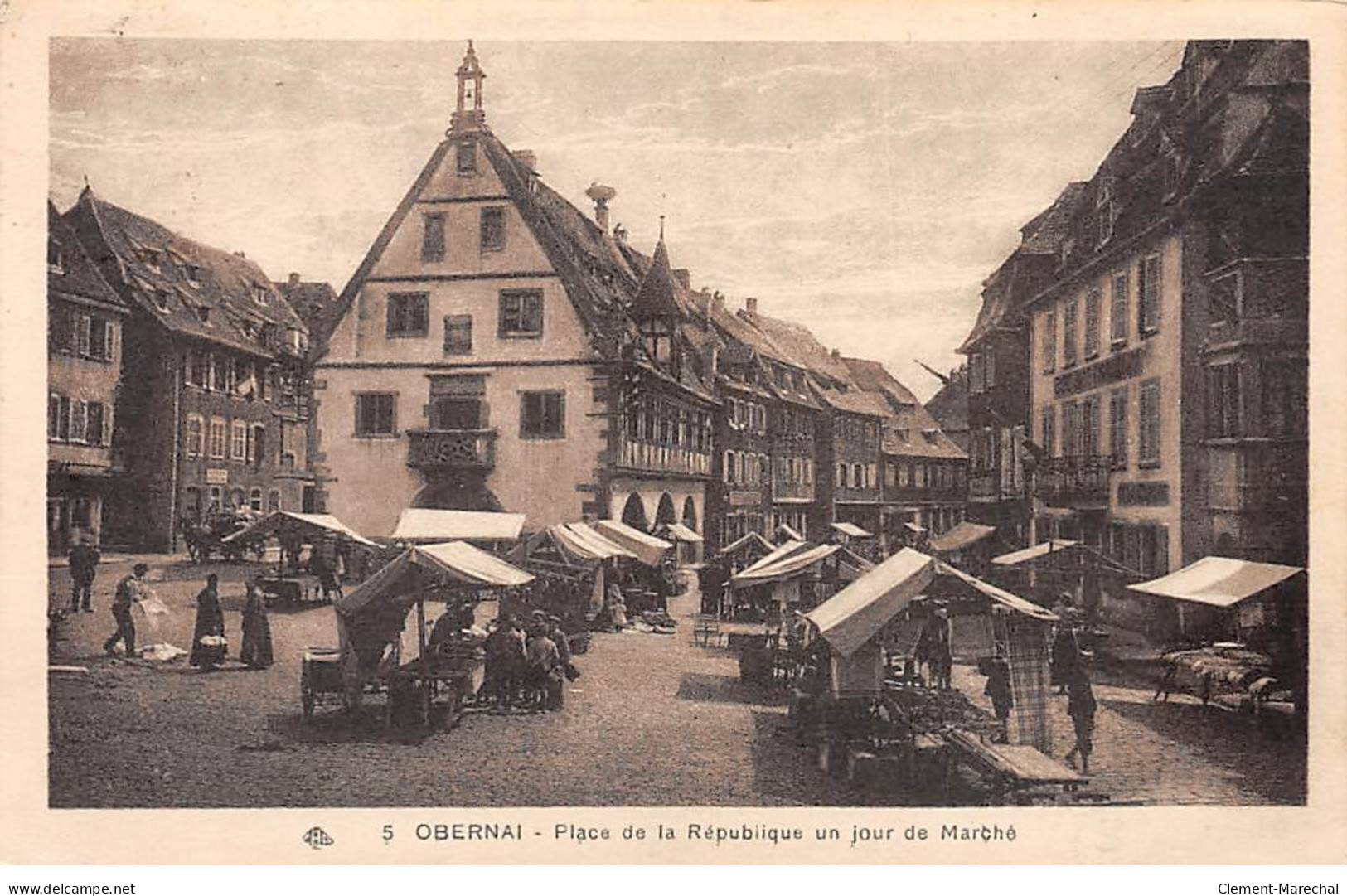 OBERNAI - Place De La République Un Jour De Marché - Très Bon état - Obernai