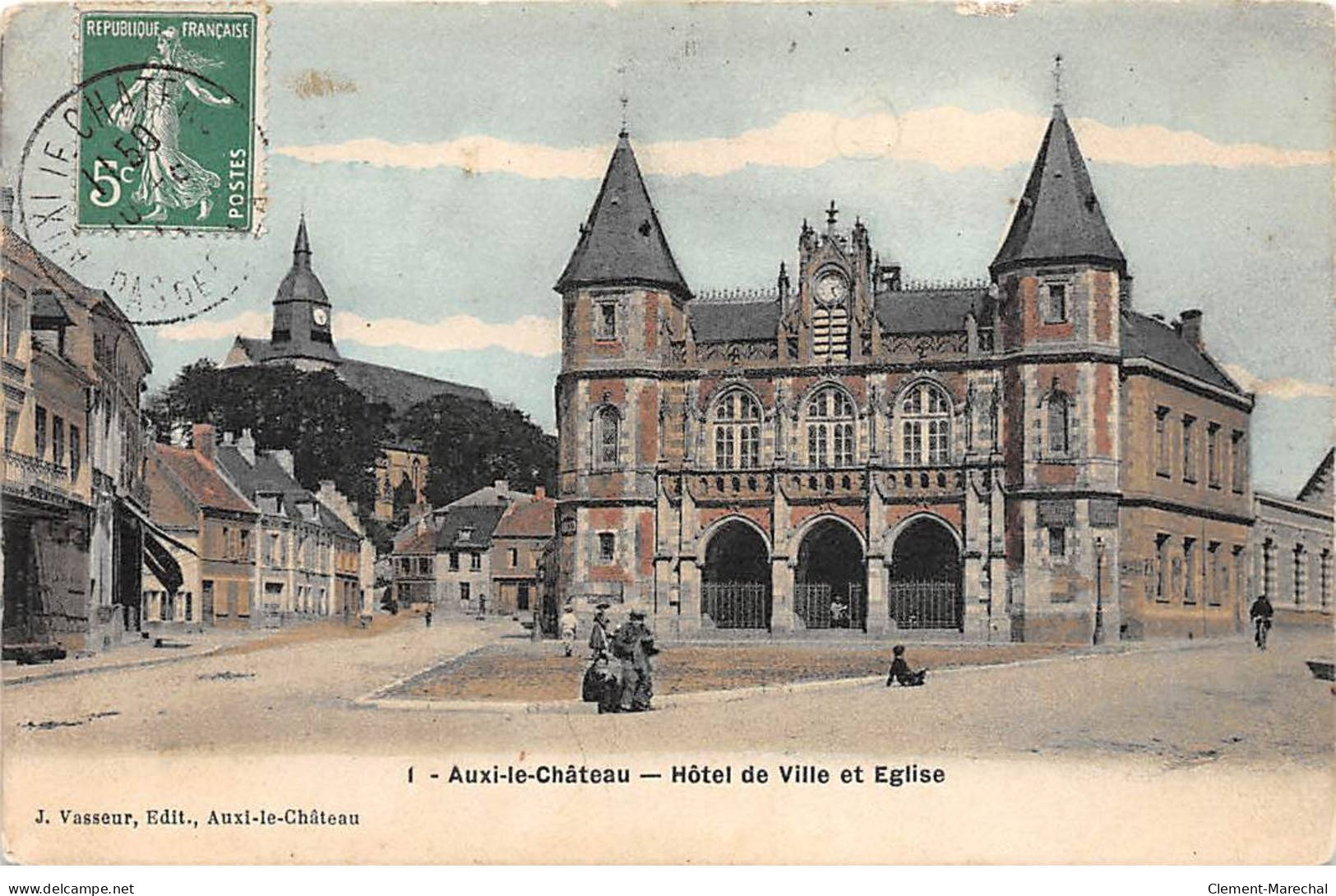 AUXI LE CHATEAU - Hôtel De Ville Et Eglise - Très Bon état - Auxi Le Chateau