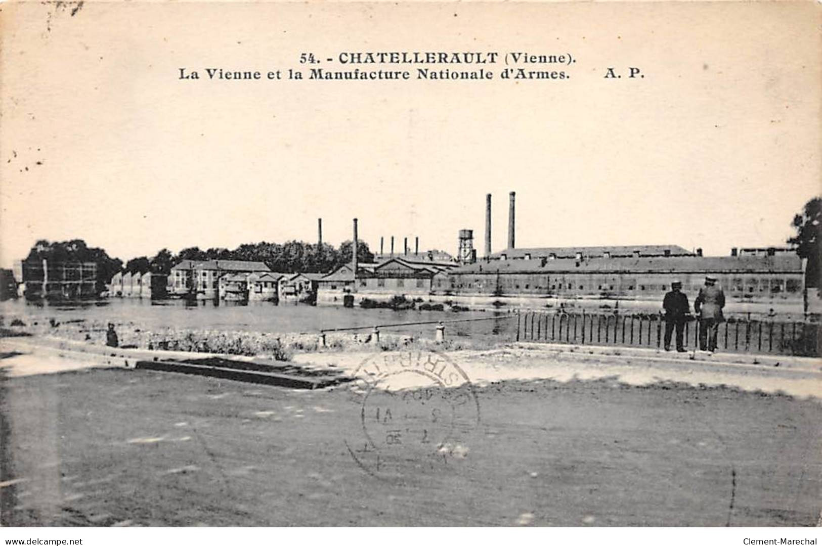 CHATELLERAULT - La Vienne Et La Manufacture Nationale D'Armes - Très Bon état - Chatellerault