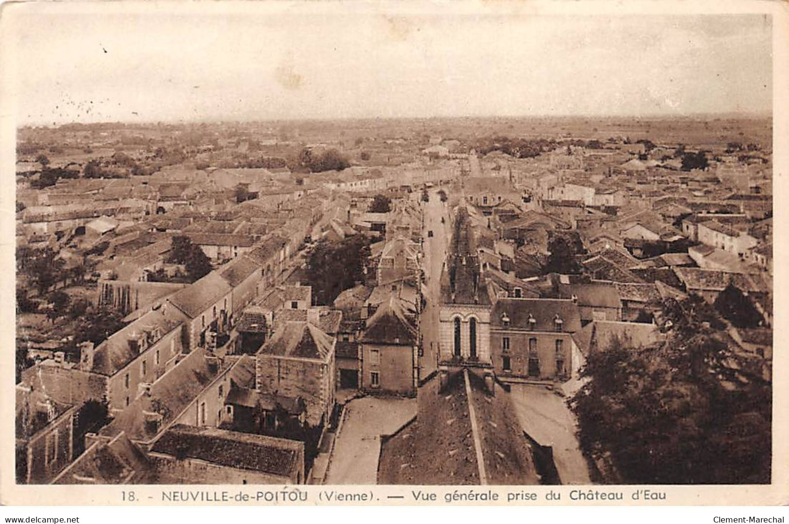 NEUVILLE DE POITOU - Vue Générale Prise Du Château D'Eau - état - Neuville En Poitou