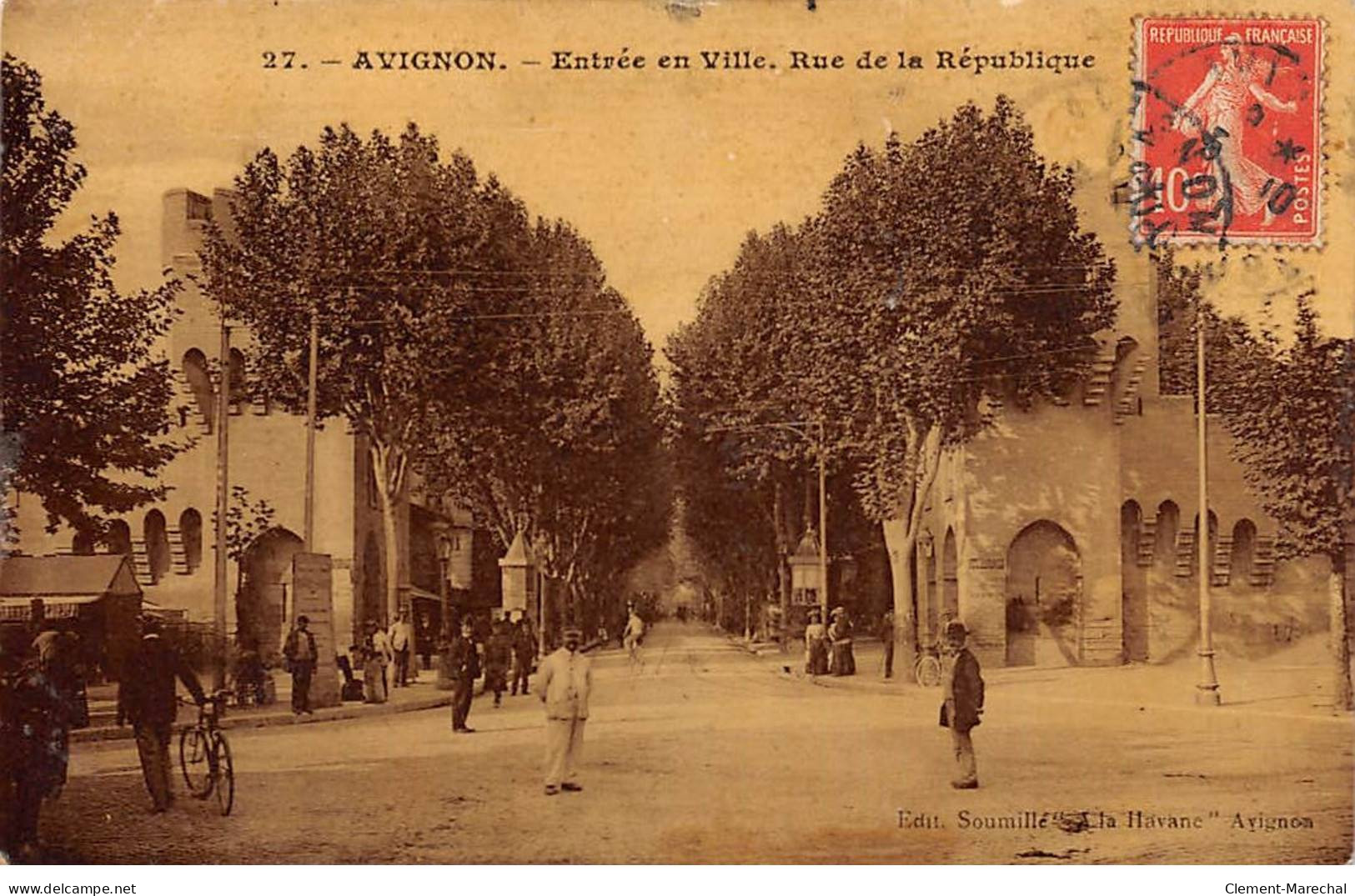 AVIGNON - Entrée En Ville - Rue De La République - état - Avignon