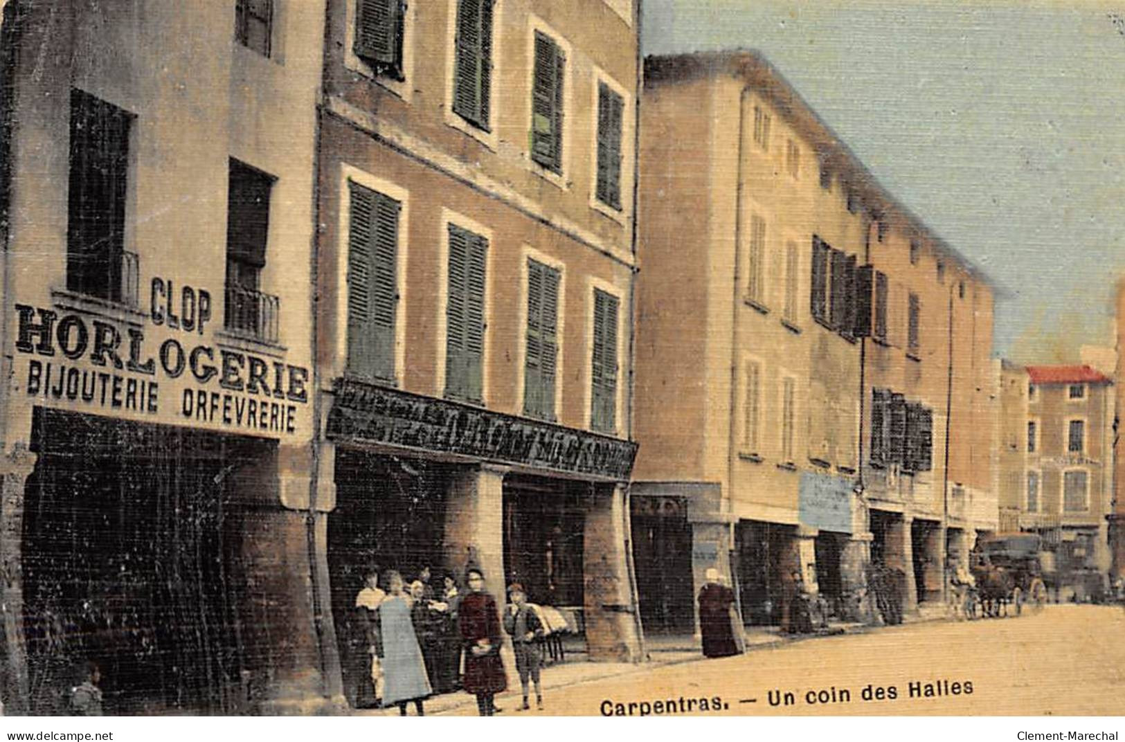 CARPENTRAS - Un Coin Des Halles - état - Carpentras