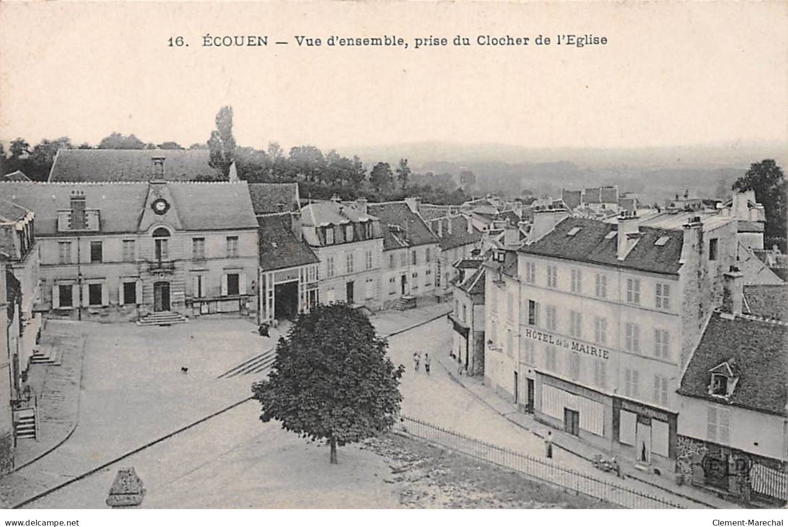 ECOUEN - Vue D'ensemble, Prise Du Clocher De L'Eglise - Très Bon état - Ecouen