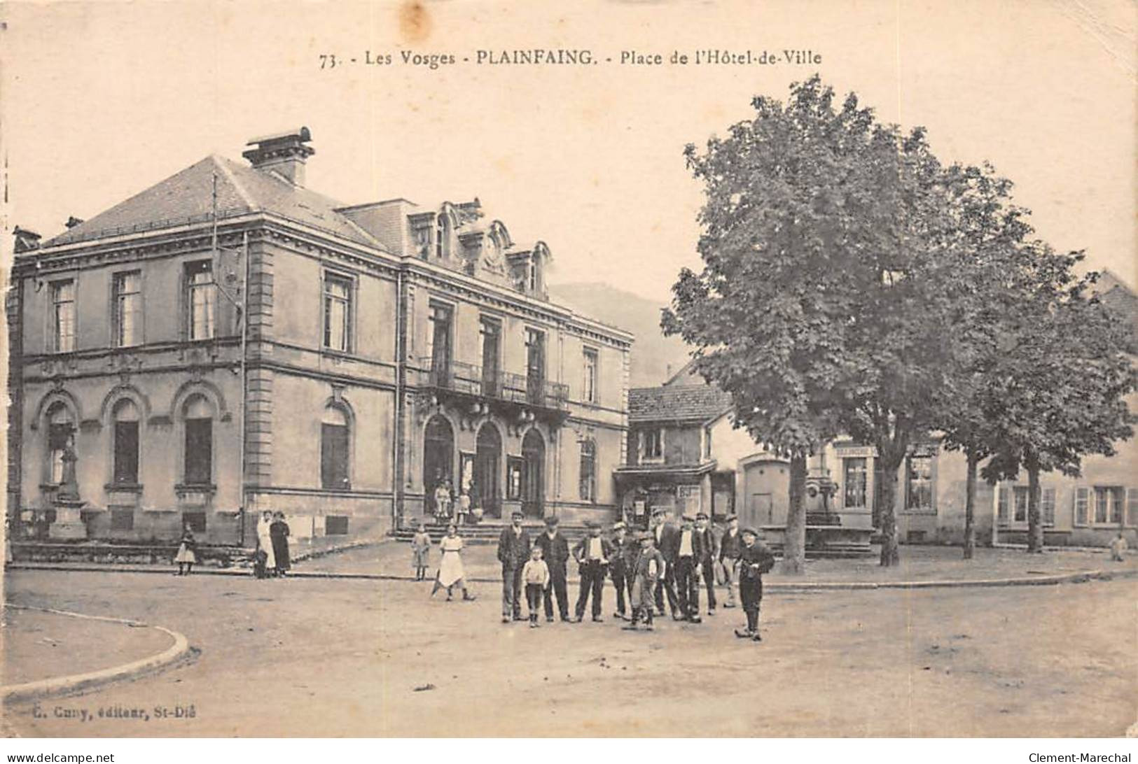 PLAINFAING - Place De L'Hôtel De Ville - état - Plainfaing