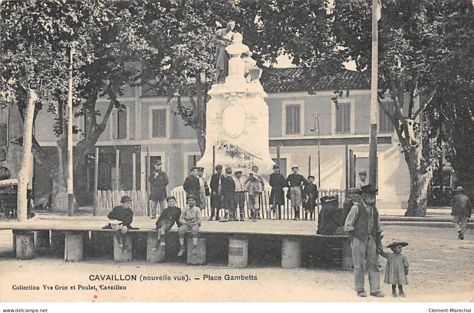 CAVAILLON - Place Gambetta - Très Bon état - Cavaillon