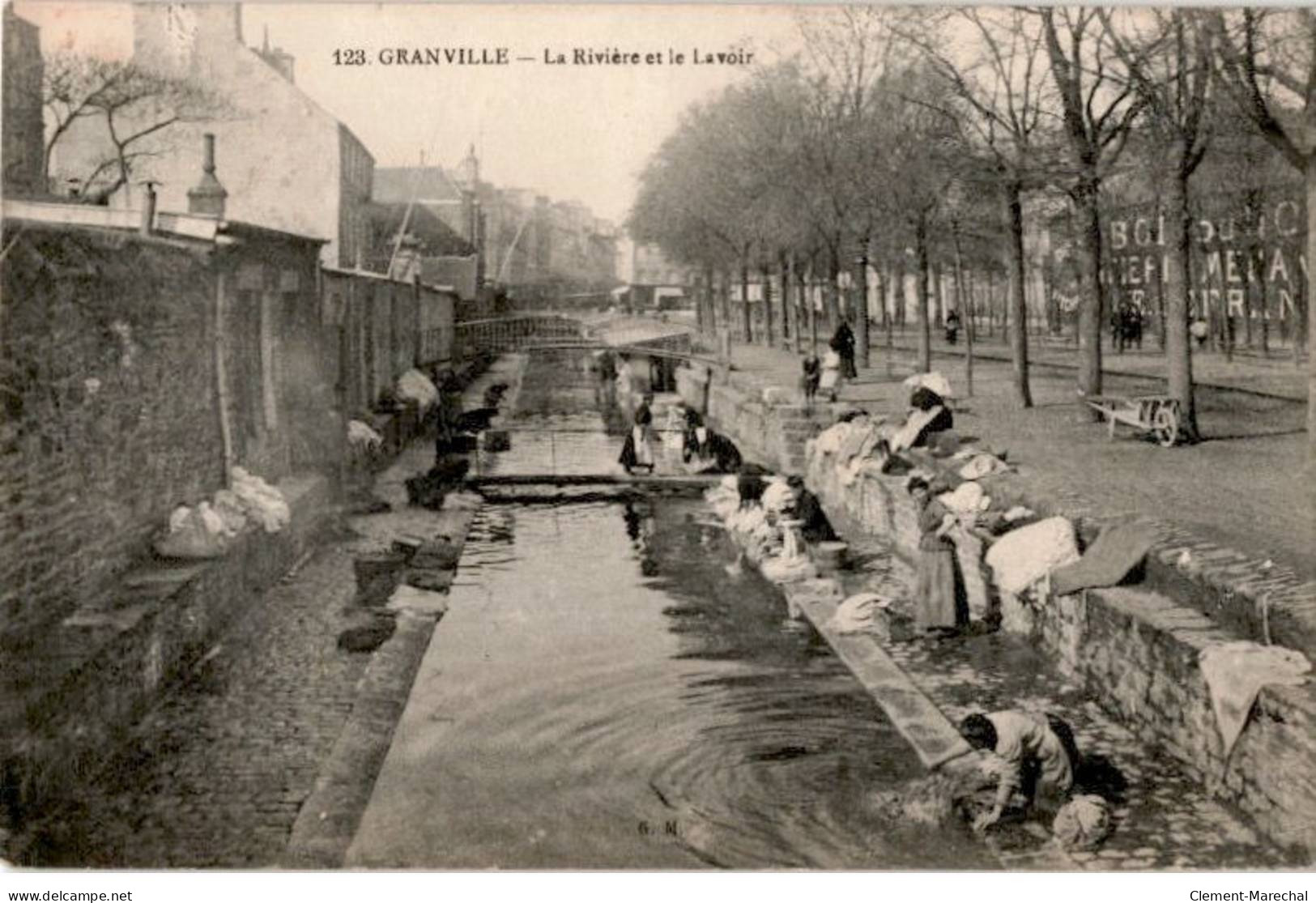 GRANVILLE: La Rivière Et Le Lavoir -  état - Granville