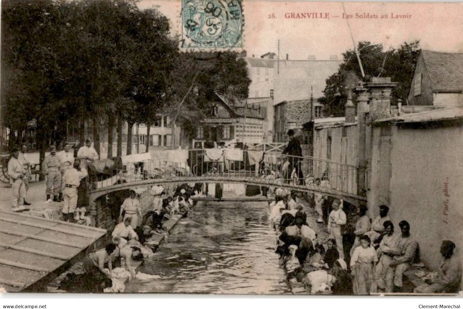 GRANVILLE: Les Soldats Au Lavoir - état - Granville